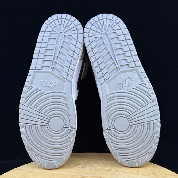 Nike Air Jordan 1 Mid Shoes White Black Lt Smoke Gray DQ8426-101 Mens Sz 10 NEW - Picture 8 of 9